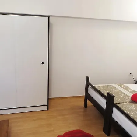 Nera Apartman *